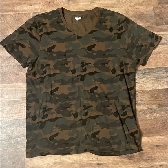 Camo v neck tshirt - Picture 1 of 3